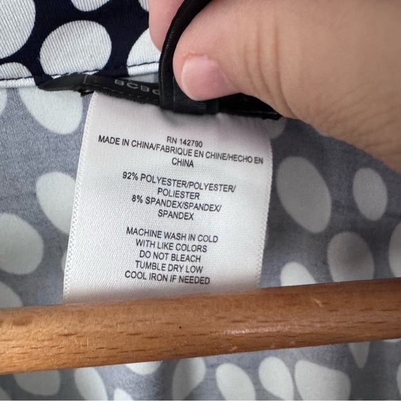 BCBGMaxazria Polka Dot Asymmetrical blouse Size Large - Picture 4 of 6